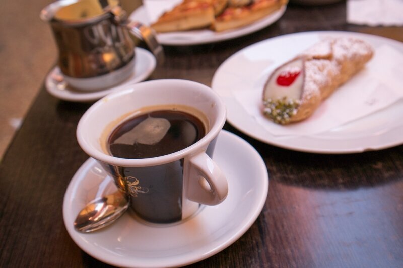 Картинки по запросу утро кофе пирожное