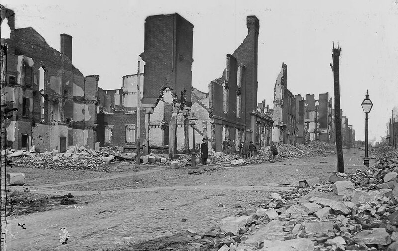 Ruins_of_Richmond,_VA.,_1865_-_NARA_-_524883