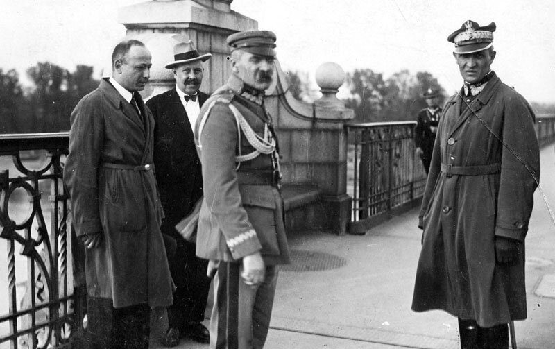 Pilsudski_on_Poniatowski's_Bridge