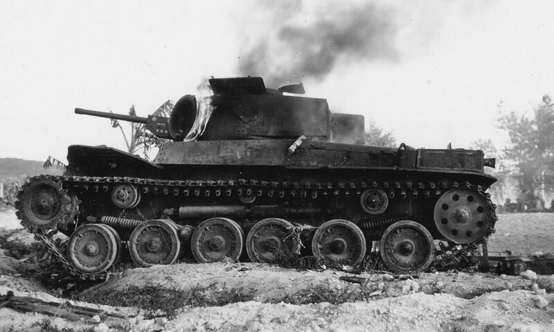 Japanese_Type_97_Chi_Ha_9th_Tank_Regiment_on_Fire_Saipan_1944