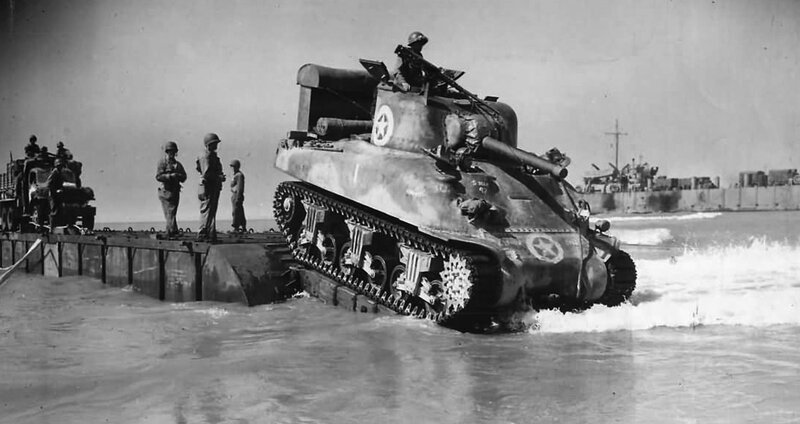 US_Sherman_M4_Tank_Lands_during_Operation_Husky_in_Sicily_1943.jpg