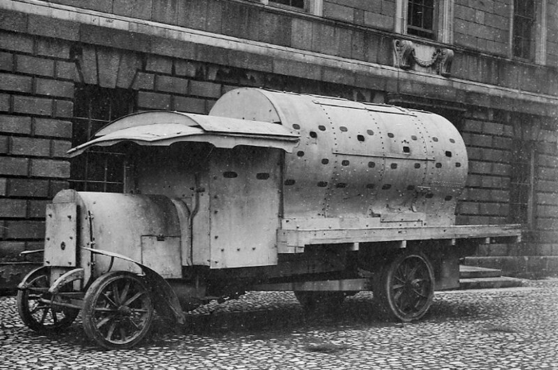 BMH_p_16_Armoured-Car1