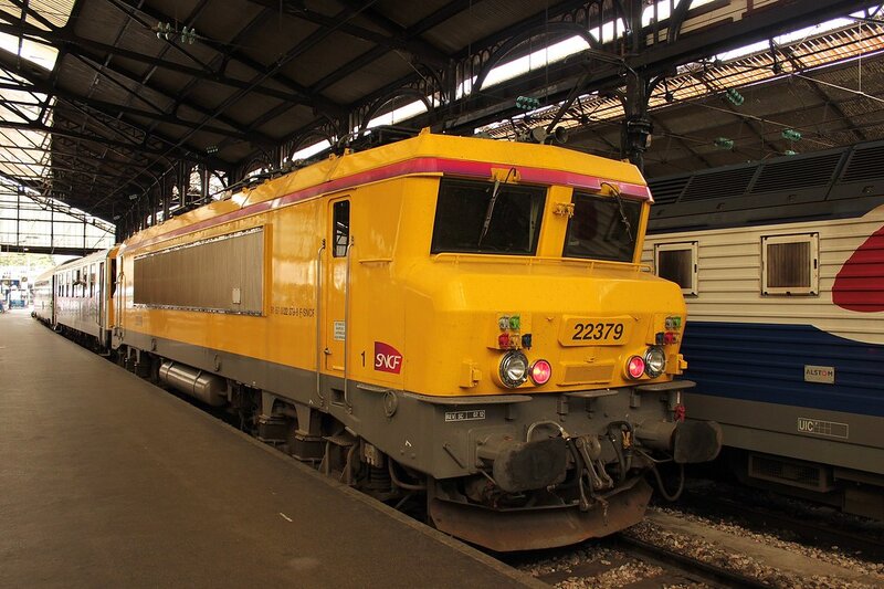 22379 | La BB-22379 en queue, d'un court train de l'infra-SN… | Flickr