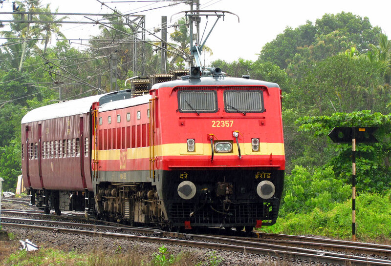 IMG_5370 | WAP 4 22357 shunts an Inspection Car at Alappuzha… | Jimmy Jose  | Flickr