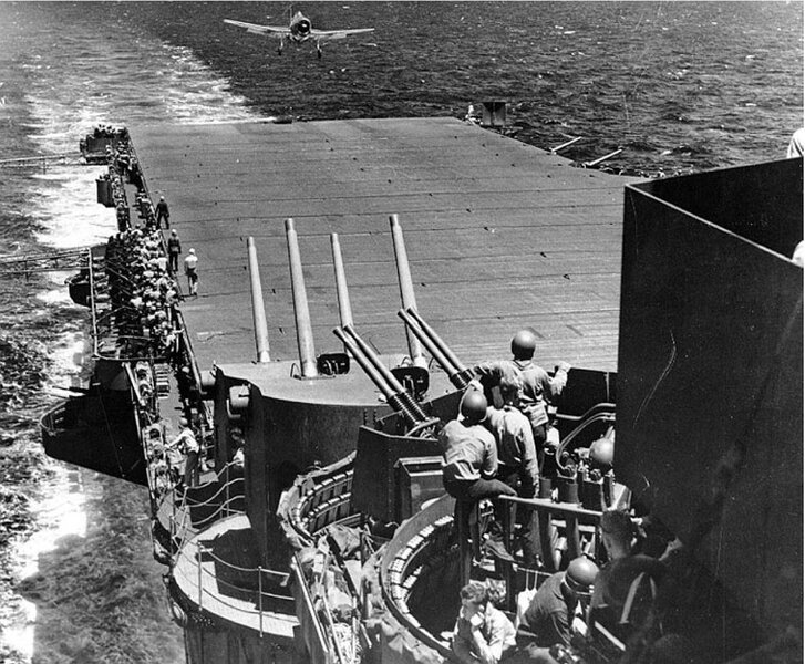 USS-CV-16-Lexington-19.06.1944-Philippin