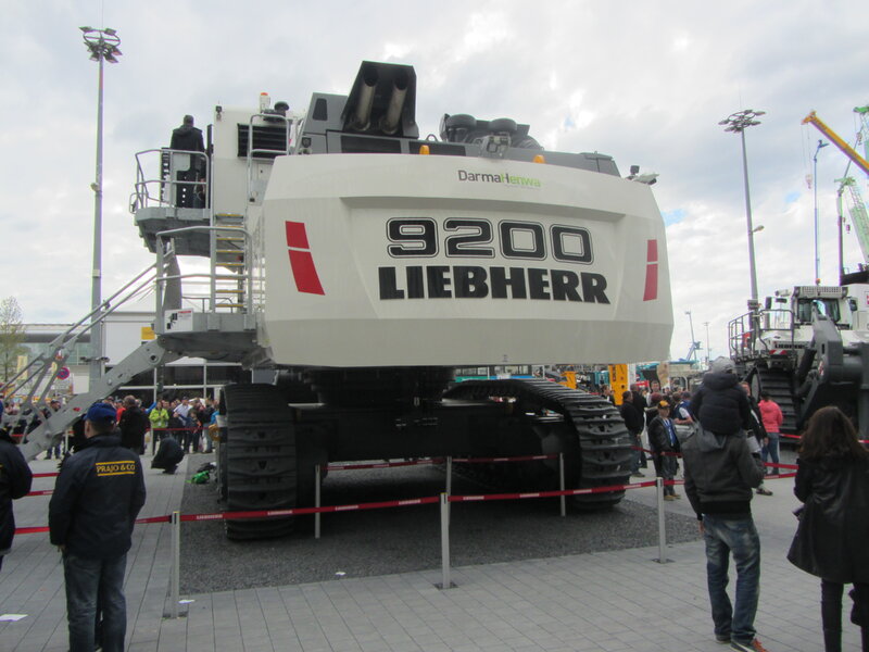 Liebherr_9200.jpg