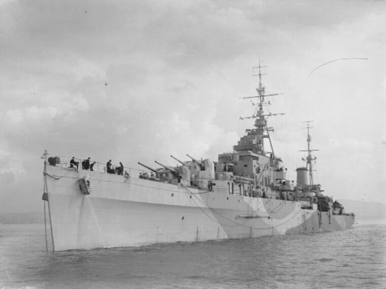 HMS_Royalist_1943_IWM_A_19015.jpg
