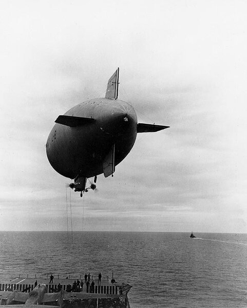 L-8_blimp.jpg