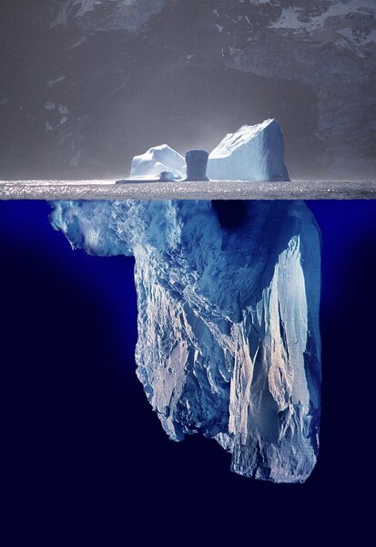 800px-Iceberg.jpg