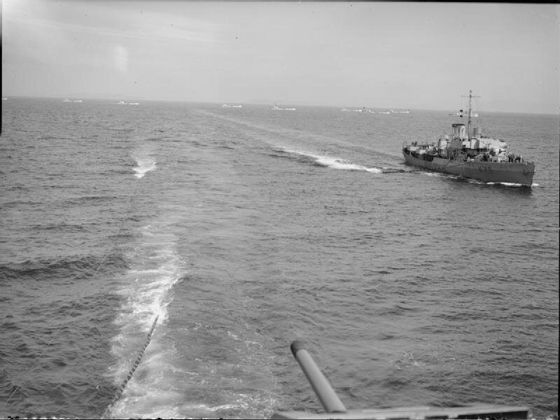 HMS_RHODODENDRON_WWII_IWM_A23031.jpg
